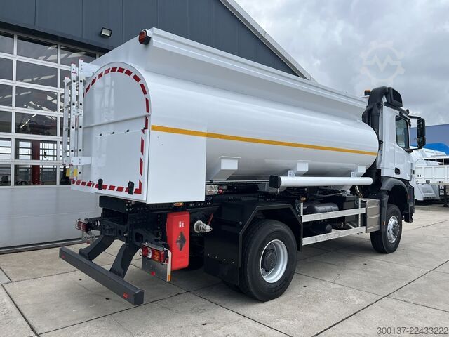 Tanklaster Mercedes-Benz Arocs 2136 A