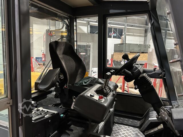 Manual pallet jack Jungheinrich TFG S80