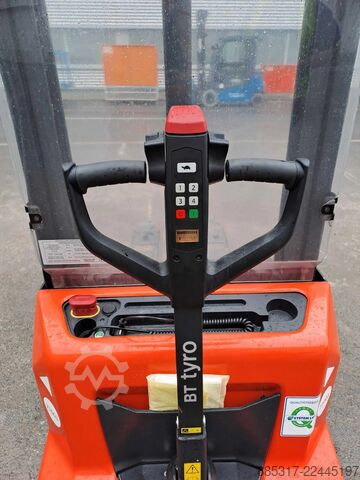 Elektrisch – 4 Räder Toyota BT SHE100