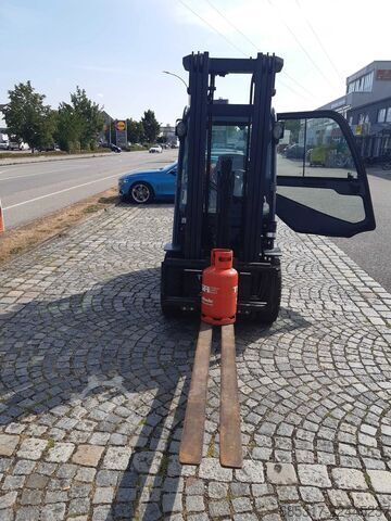 Electric - 4 wheels Toyota 8FGF25-67157