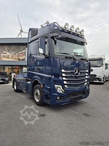 Standard-Traktor Mercedes-Benz Actros 1851 with Retarder