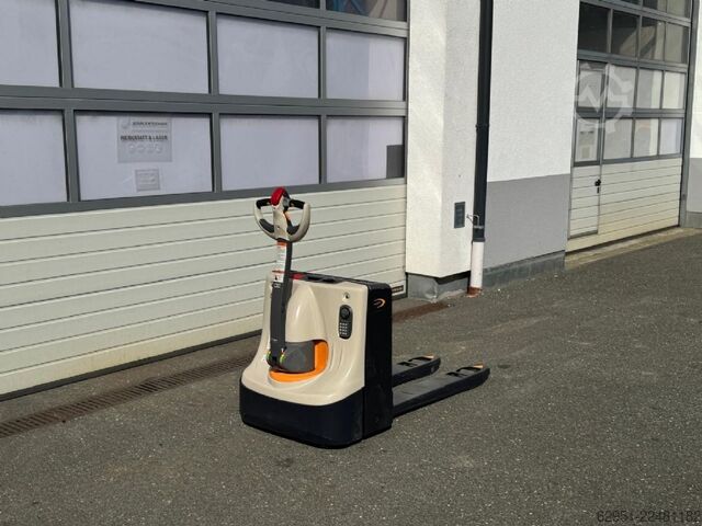 Electric Pallet Truck Crown WP 3210 LI ION