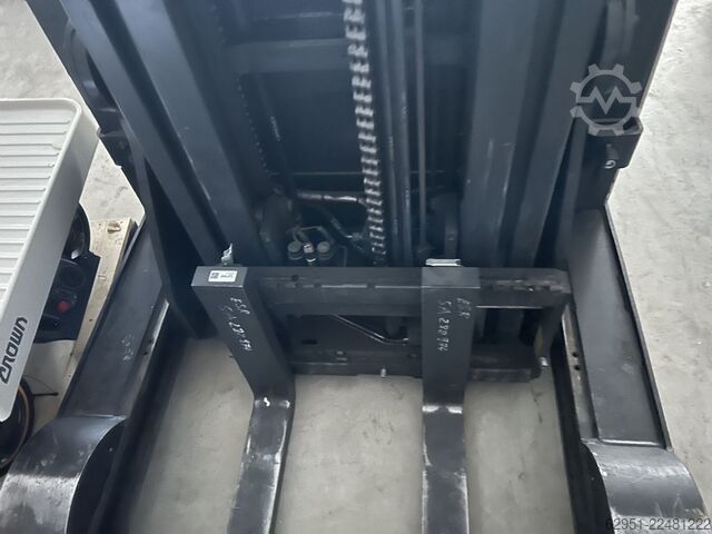Reach Truck Crown ESR5260 1.6 TT6690