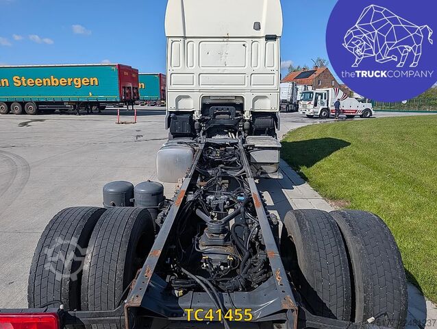 Chassis with cab DAF XF 440