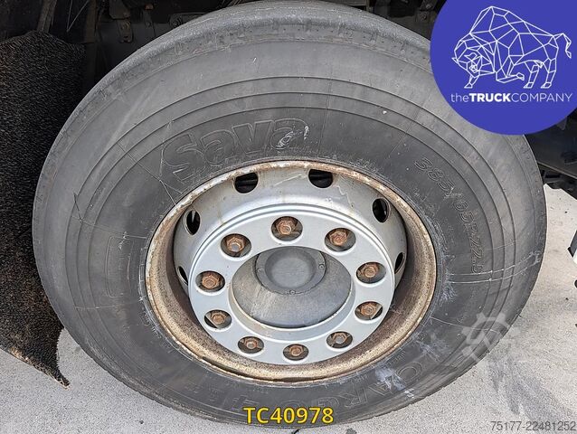 Chassis with cab DAF XF 450