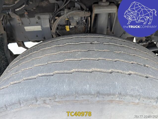Chassis with cab DAF XF 450