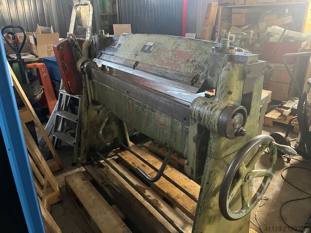 Schwenkbiegemaschine TOS XO100/3A  