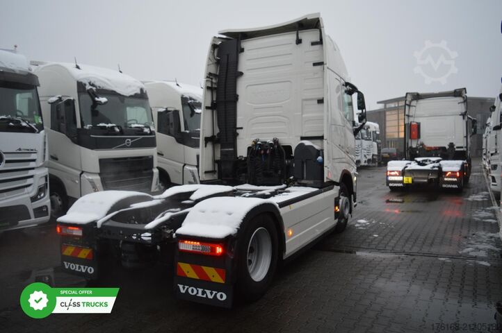 Standard tractor unit VOLVO FH 460 Globetrotter XL i-Save SideSkirts