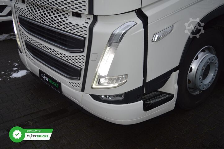 Standard tractor unit VOLVO FH 460 Globetrotter XL i-Save SideSkirts