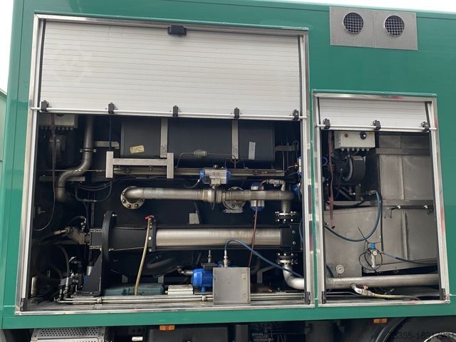 Garbage truck MERCEDES-BENZ Econic 2633 PLATZ Mülltonnenwaschanlage