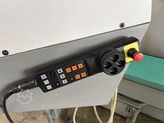 Universal-Bearbeitungszentrum DECKEL MAHO DMU 70 VL