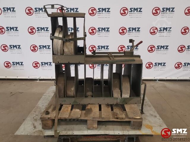 Used fry with various fire hoses Diversen Occ bak met diverse brandweerslangen