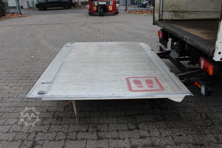 Transporter mit Koffer MAN TGL 8.180 E6 Koffer 6,1m 3 Sitze   Schalter