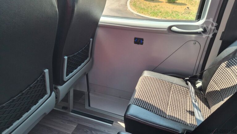 Minibus IVECO 2x Daily 70 Lagerfahrzeug Ferqui Sunrise 2,5 m B