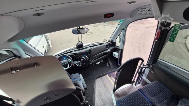 Minibus IVECO 2x Daily 70 Lagerfahrzeug Ferqui Sunrise 2,5 m B