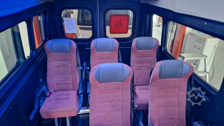 Kleinbus FIAT Ducato 9 Sitzer Mobility Airlineboden Rolli