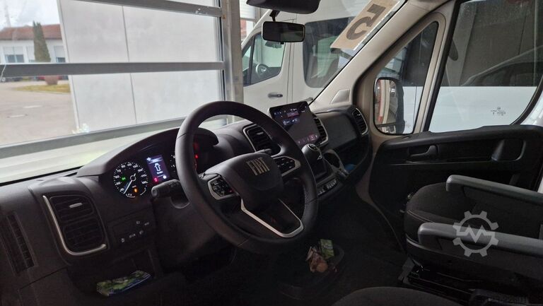 Kleinbus FIAT Ducato 9 Sitzer Mobility Airlineboden Rolli