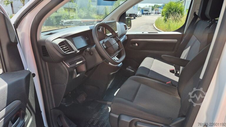 Kleinbus Citroën SpaceTourer Opel Zafira Plus M 9 Sitzer