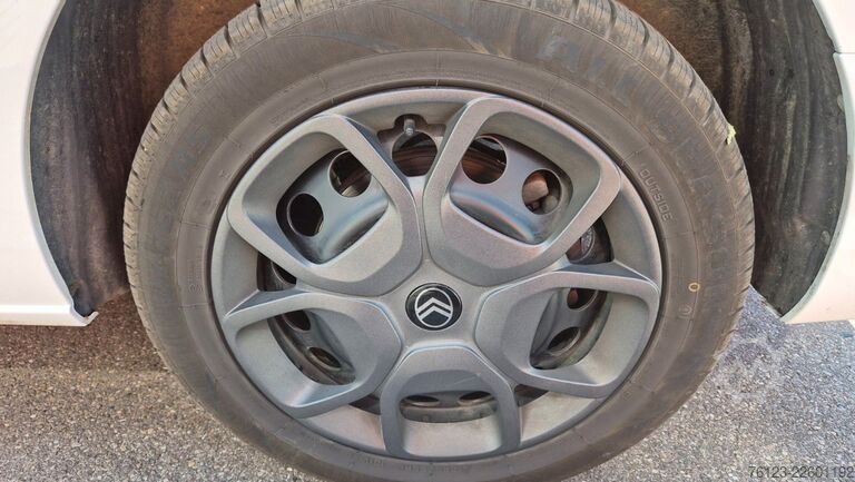Kleinbus Citroën SpaceTourer Opel Zafira Plus M 9 Sitzer