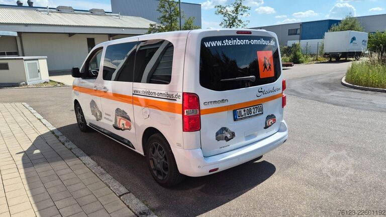 Kleinbus Citroën SpaceTourer Opel Zafira Plus M 9 Sitzer