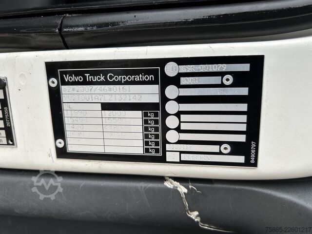 Box body Volvo FL 210 Euro 6 D / 12 Ton / 293 dkm / Box / Laad...