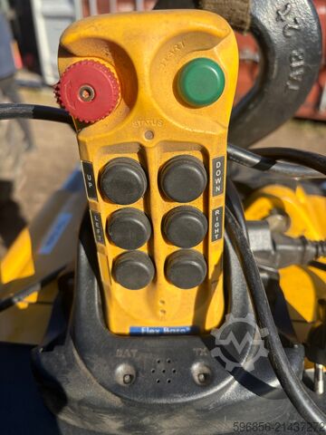 Yale CPVF 10-8 NE chain hoist, 1000 kg, year 2019, radio remote control Wciągnik łańcuchowy Yale CPVF 10-8 NE 1000 kg 2019 sterowanie radiowe Wciągnik łańcuchowy Yale CPVF 10-8 NE 1000 kg 2019 sterowanie radiowe