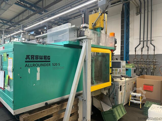 Injection molding machine Arburg 520S 1600-290/290