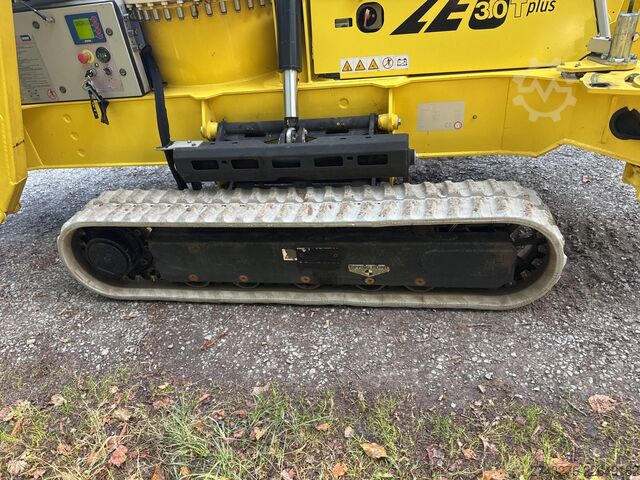 Crawler work platform Teupen LEO30Tplus