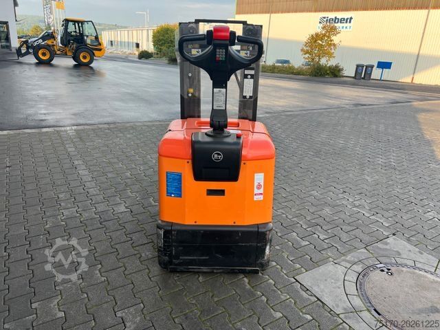 Manual stacker TOYOTA SPE 125 L / nur 382h ! / Hochhubwagen /  3.350mm