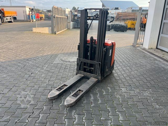 Manual stacker TOYOTA SPE 125 L / nur 382h ! / Hochhubwagen /  3.350mm