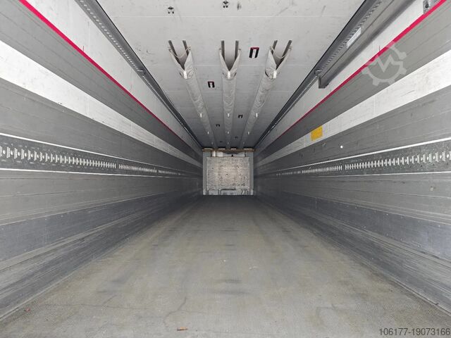 🏷️ Schmitz Cargobull SCB*S3B / DHOLLANDIA 3000kg / LIFTAS