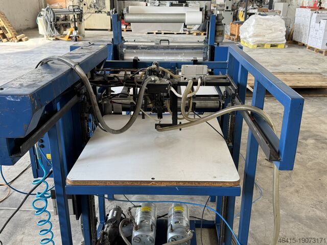 Laminating machine D and K Group AccuFeed Jr Laminator