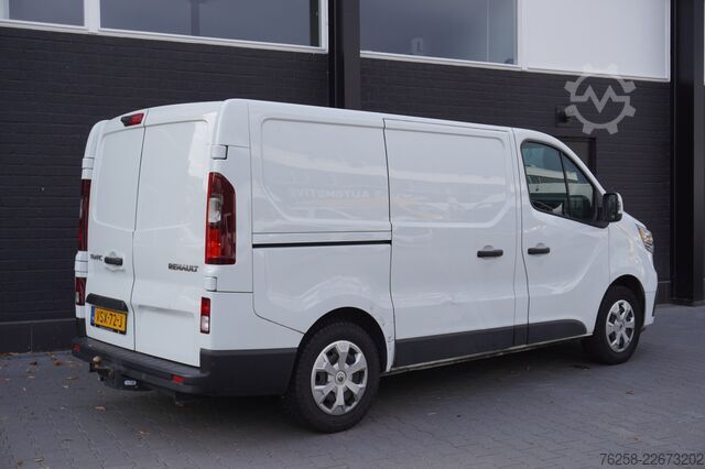 Delivery van Renault Trafic 2.0 dCi 110PK EURO 6 - Airco - Navi - Cr...
