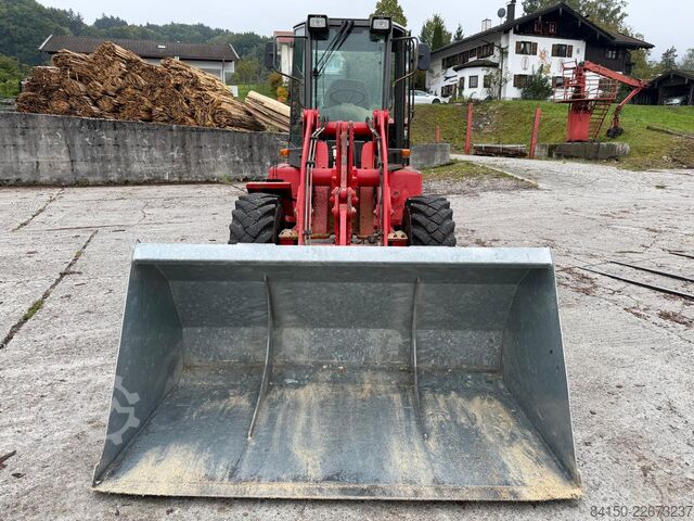 Loader Ahlmann / Manitou AL85t
