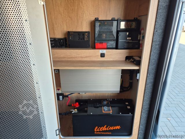 Teilintegriertes Wohnmobil LA STRADA Nova EB*Vollluft*Klima*Lithium*LTE*Clesana*AHK