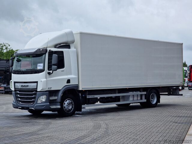 Suitcase DAF CF 300 4x2 - Box - Low KM - Full air - Euro 6 -...