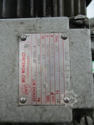 Radial drilling machine MAS VR 4