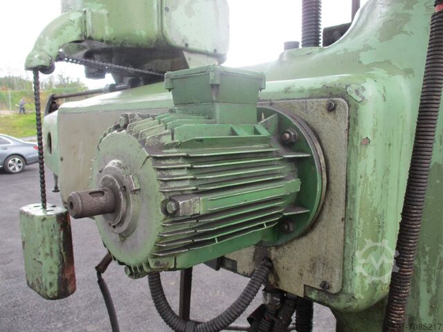 Radial drilling machine MAS VR 4