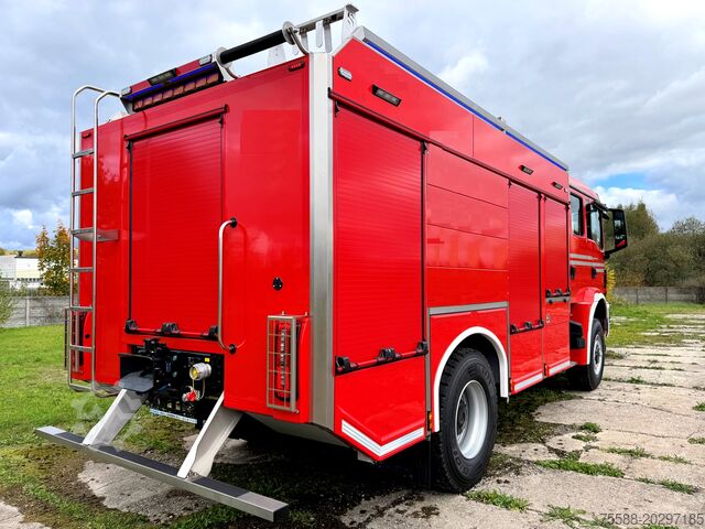 Fire truck / water tank fire engine MAN TGM 18.320 TLF 6000 4x4 Seilwinde