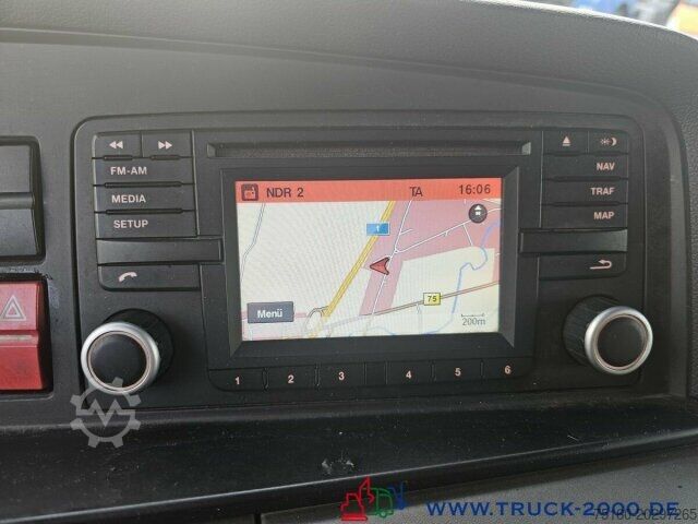 Swap body truck MAN TGS 26.320 6x2 BDF Mitnahmestapler AHK 1. Hand