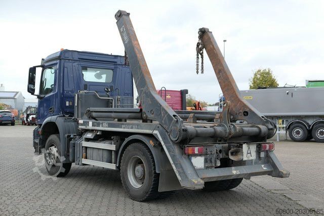 Skip truck MERCEDES-BENZ 1832 K Arocs 4x2, Hiab SLT 140, teleskop., Klima