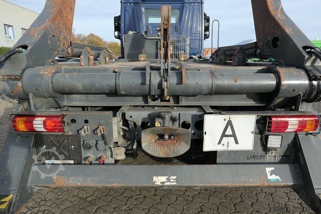 Skip truck MERCEDES-BENZ 1832 K Arocs 4x2, Hiab SLT 140, teleskop., Klima