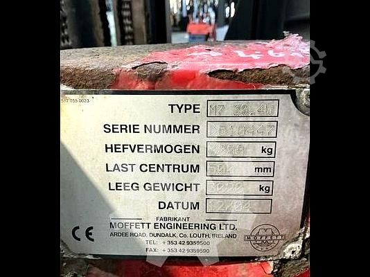 Truck mounted forklift Moffett M7 30.4W