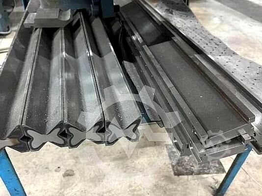 Abkantpresse Durma AD-S 40400, 4m 400t