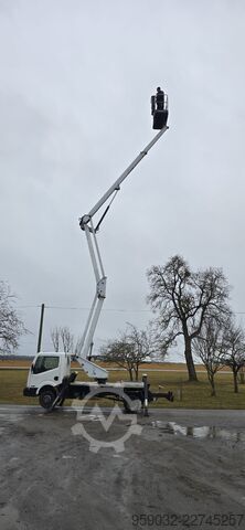 PKW Arbeitsbühne Nissan Cabstar