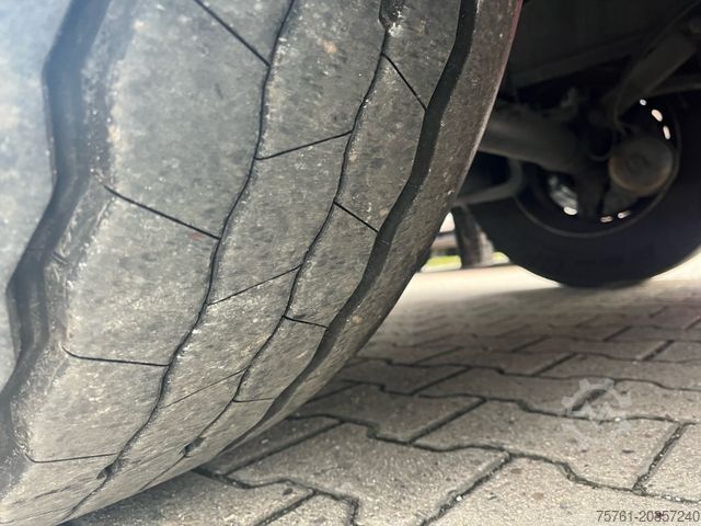 Open trailer with tarp SPIER ZGL 29 LBW 2To, Hochgekoppelt