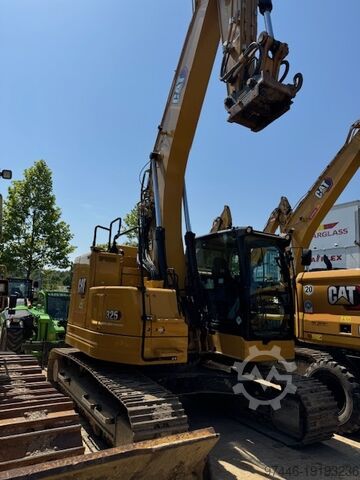 Crawler excavator Caterpillar 325