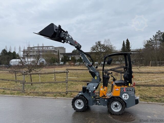 Radlader Giant G1100