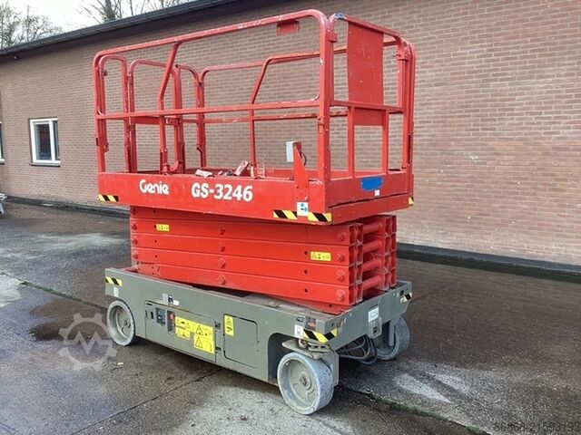 Gebrauchte Scherenarbeitsbühne Genie GS3246 (2015) GENIE GS3246