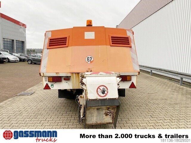 Semitrailer  Snow Sweeper P17B, V8-Motor, Kehrblasgerät, 4x